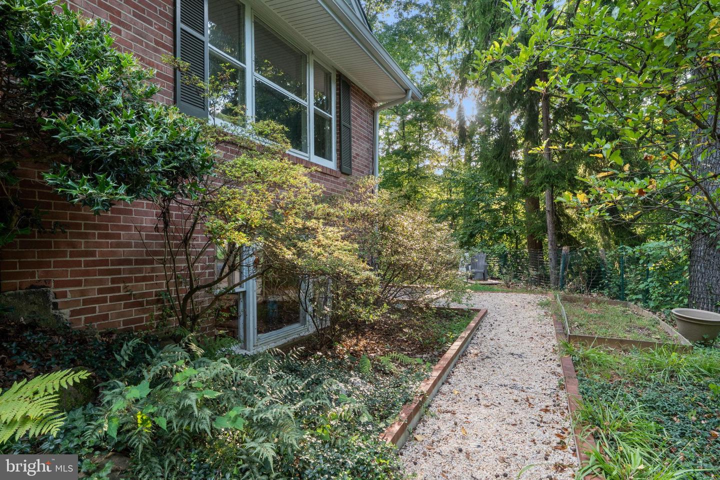 3706 QUAINT ACRES CIR, FALLS CHURCH, Virginia 22041, 5 Bedrooms Bedrooms, 16 Rooms Rooms,3 BathroomsBathrooms,Residential,For sale,3706 QUAINT ACRES CIR,VAFX2268822 MLS # VAFX2268822