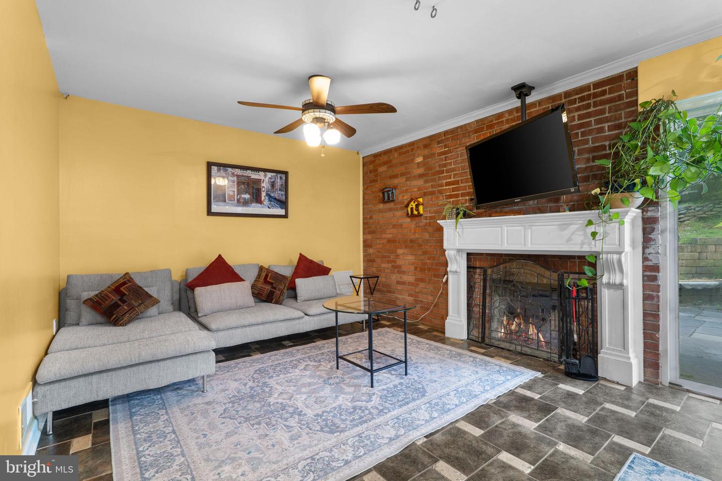 3706 QUAINT ACRES CIR, FALLS CHURCH, Virginia 22041, 5 Bedrooms Bedrooms, 16 Rooms Rooms,3 BathroomsBathrooms,Residential,For sale,3706 QUAINT ACRES CIR,VAFX2268822 MLS # VAFX2268822