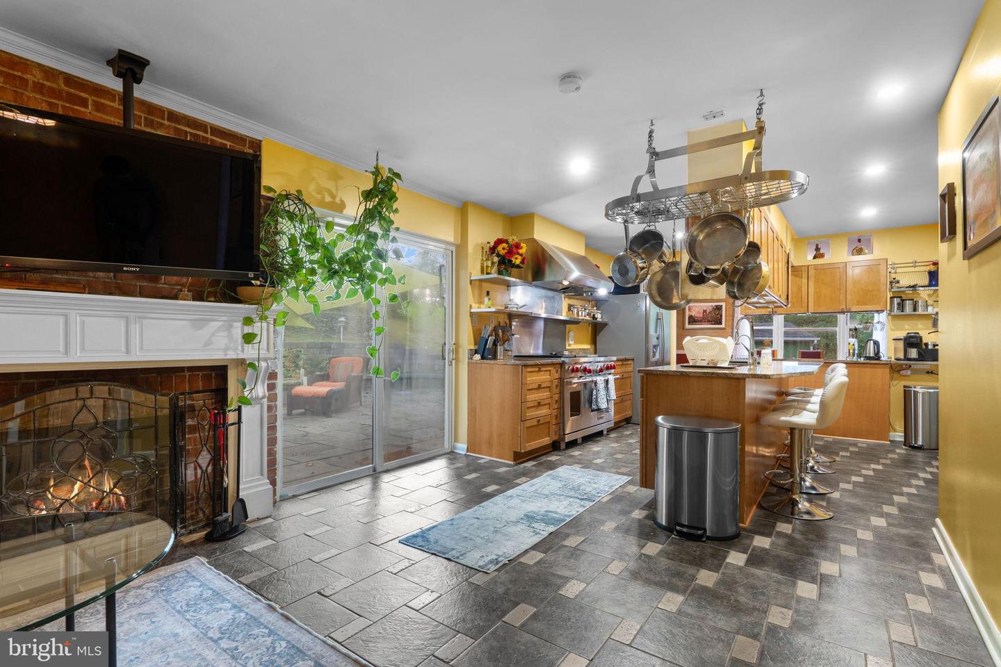 3706 QUAINT ACRES CIR, FALLS CHURCH, Virginia 22041, 5 Bedrooms Bedrooms, 16 Rooms Rooms,3 BathroomsBathrooms,Residential,For sale,3706 QUAINT ACRES CIR,VAFX2268822 MLS # VAFX2268822