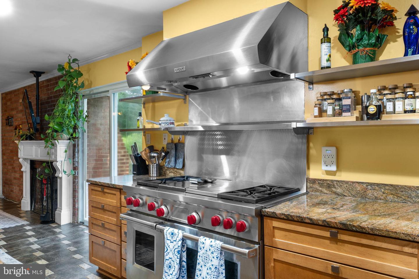 3706 QUAINT ACRES CIR, FALLS CHURCH, Virginia 22041, 5 Bedrooms Bedrooms, 16 Rooms Rooms,3 BathroomsBathrooms,Residential,For sale,3706 QUAINT ACRES CIR,VAFX2268822 MLS # VAFX2268822