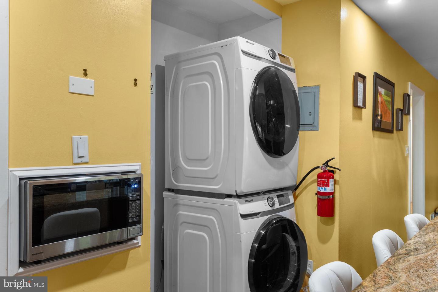 3706 QUAINT ACRES CIR, FALLS CHURCH, Virginia 22041, 5 Bedrooms Bedrooms, 16 Rooms Rooms,3 BathroomsBathrooms,Residential,For sale,3706 QUAINT ACRES CIR,VAFX2268822 MLS # VAFX2268822