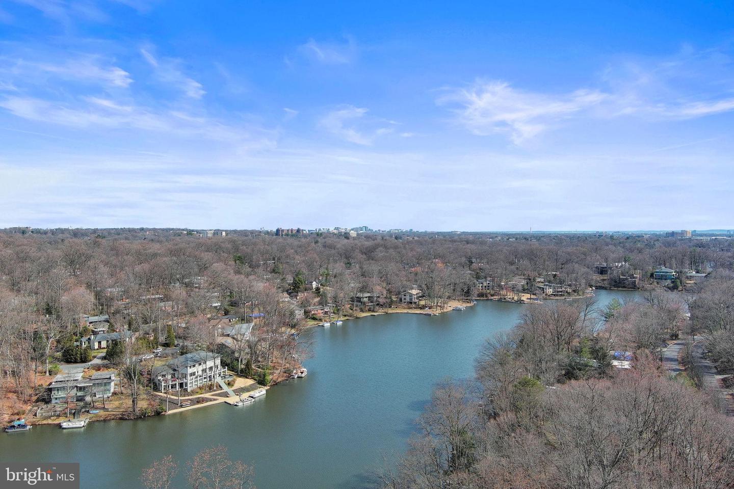 3706 QUAINT ACRES CIR, FALLS CHURCH, Virginia 22041, 5 Bedrooms Bedrooms, 16 Rooms Rooms,3 BathroomsBathrooms,Residential,For sale,3706 QUAINT ACRES CIR,VAFX2268822 MLS # VAFX2268822