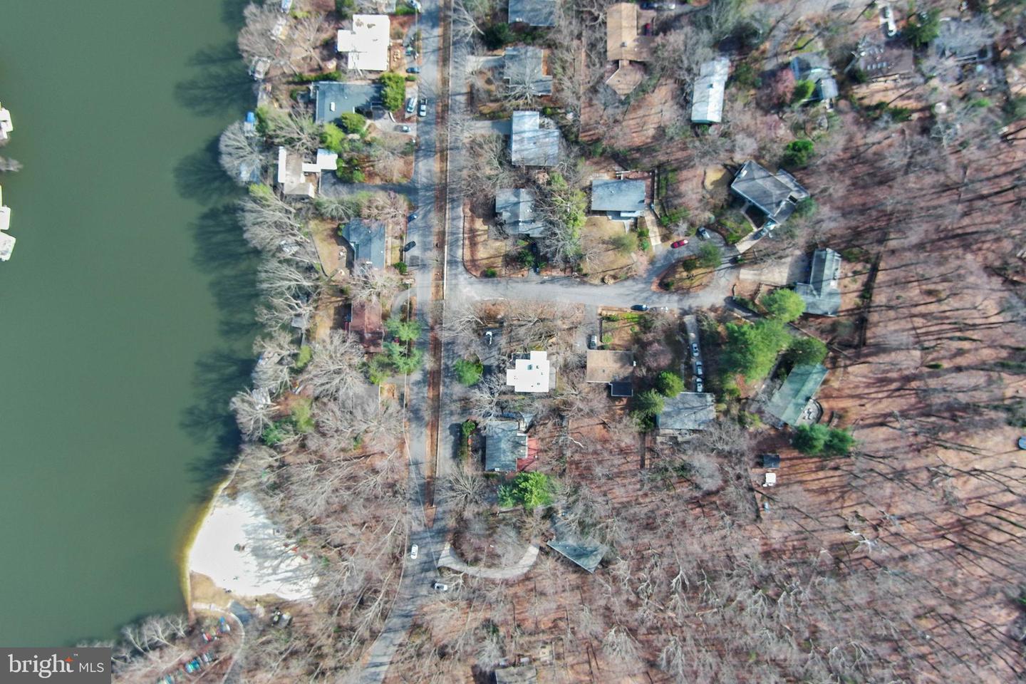 3706 QUAINT ACRES CIR, FALLS CHURCH, Virginia 22041, 5 Bedrooms Bedrooms, 16 Rooms Rooms,3 BathroomsBathrooms,Residential,For sale,3706 QUAINT ACRES CIR,VAFX2268822 MLS # VAFX2268822