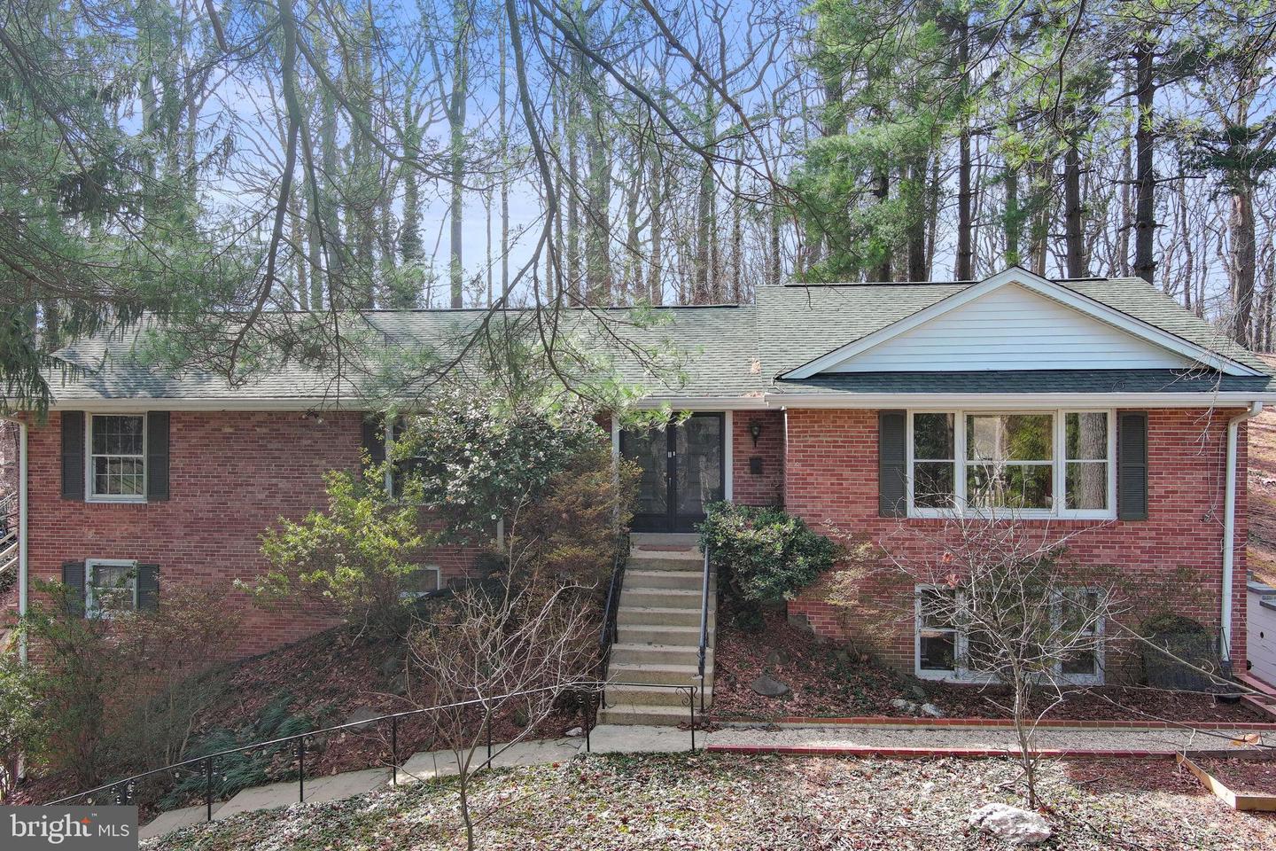 3706 QUAINT ACRES CIR, FALLS CHURCH, Virginia 22041, 5 Bedrooms Bedrooms, 16 Rooms Rooms,3 BathroomsBathrooms,Residential,For sale,3706 QUAINT ACRES CIR,VAFX2268822 MLS # VAFX2268822