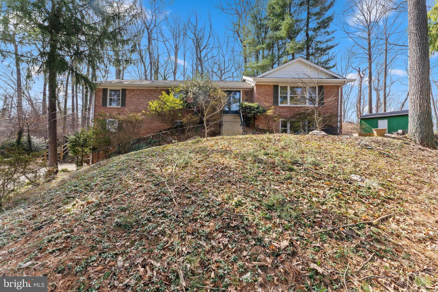 3706 QUAINT ACRES CIR, FALLS CHURCH, Virginia 22041, 5 Bedrooms Bedrooms, 16 Rooms Rooms,3 BathroomsBathrooms,Residential,For sale,3706 QUAINT ACRES CIR,VAFX2268822 MLS # VAFX2268822