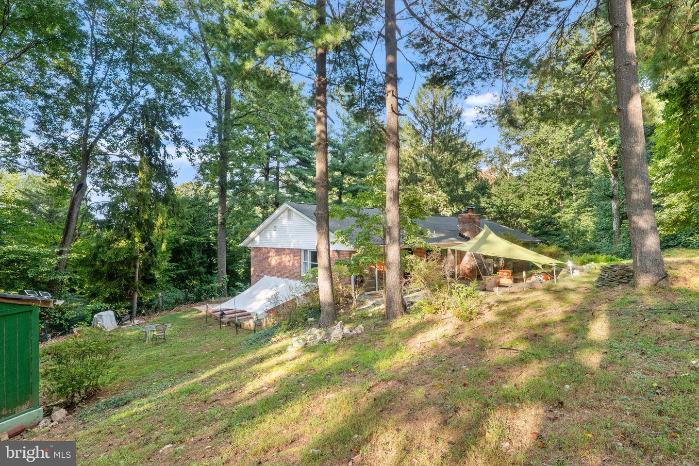 3706 QUAINT ACRES CIR, FALLS CHURCH, Virginia 22041, 5 Bedrooms Bedrooms, 16 Rooms Rooms,3 BathroomsBathrooms,Residential,For sale,3706 QUAINT ACRES CIR,VAFX2268822 MLS # VAFX2268822