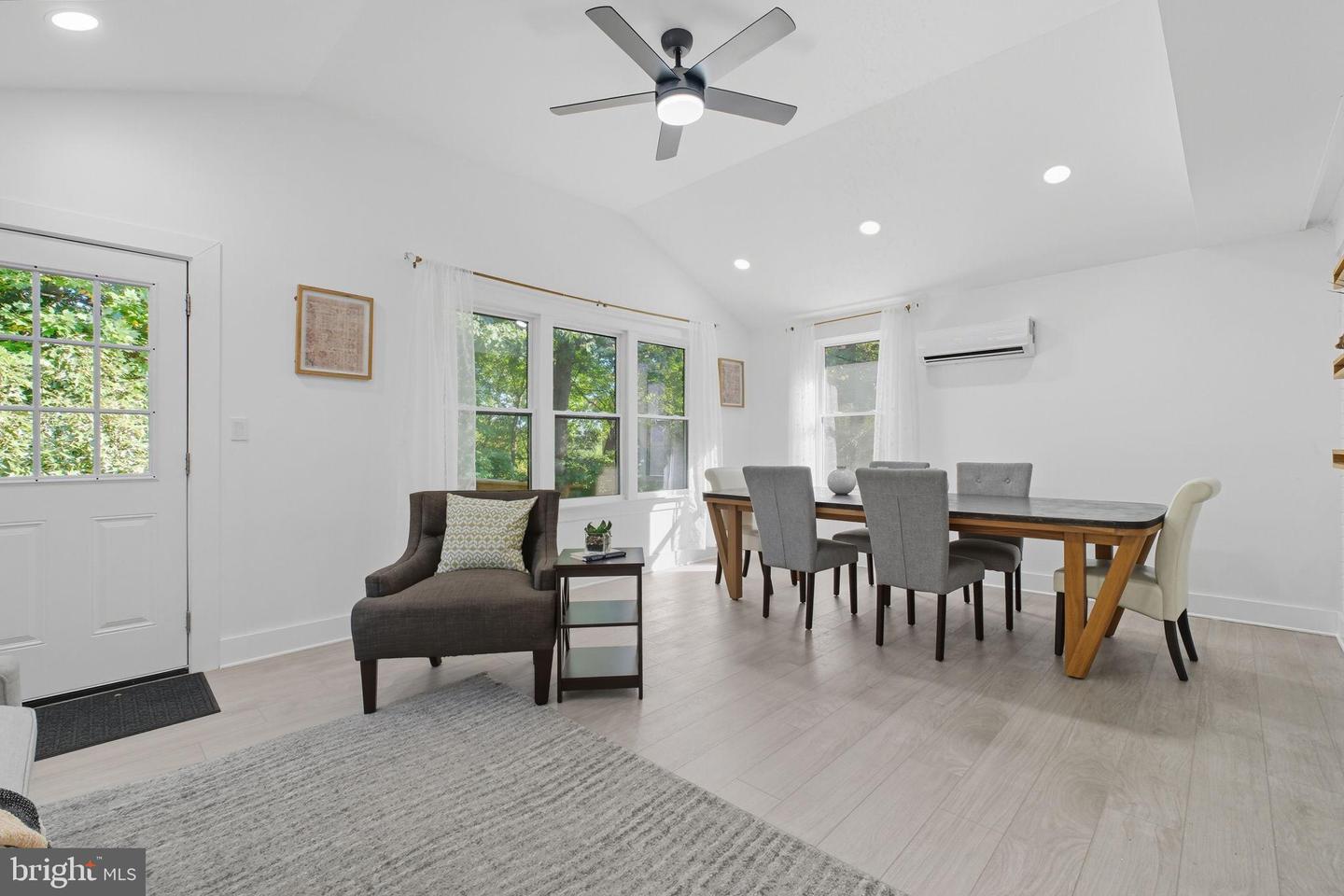 2539 GALLOWS RD, DUNN LORING, Virginia 22027, 5 Bedrooms Bedrooms, 8 Rooms Rooms,3 BathroomsBathrooms,Residential,For sale,2539 GALLOWS RD,VAFX2268848 MLS # VAFX2268848