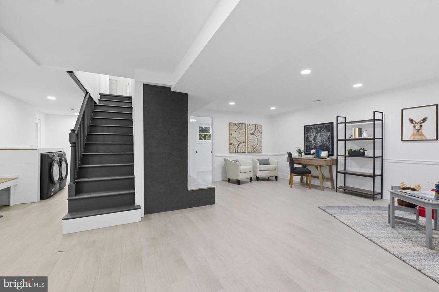 2539 GALLOWS RD, DUNN LORING, Virginia 22027, 5 Bedrooms Bedrooms, 8 Rooms Rooms,3 BathroomsBathrooms,Residential,For sale,2539 GALLOWS RD,VAFX2268848 MLS # VAFX2268848