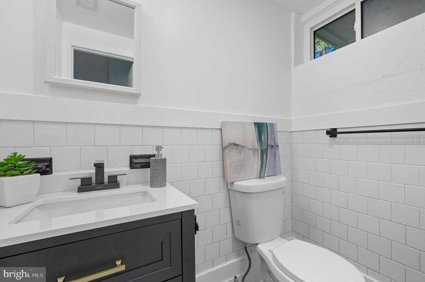 2539 GALLOWS RD, DUNN LORING, Virginia 22027, 5 Bedrooms Bedrooms, 8 Rooms Rooms,3 BathroomsBathrooms,Residential,For sale,2539 GALLOWS RD,VAFX2268848 MLS # VAFX2268848