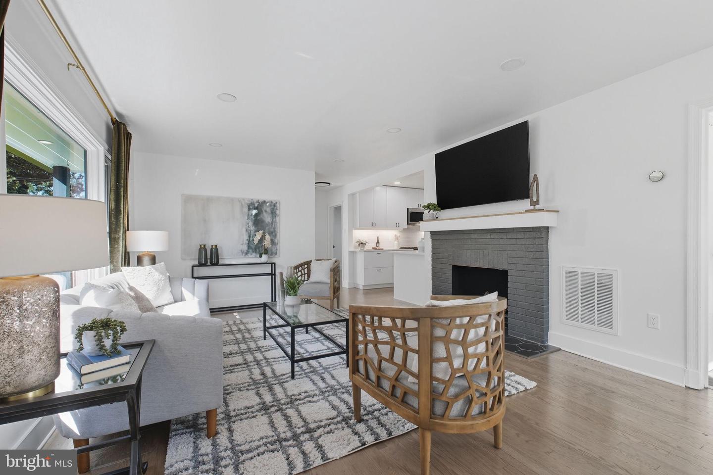 2539 GALLOWS RD, DUNN LORING, Virginia 22027, 5 Bedrooms Bedrooms, 8 Rooms Rooms,3 BathroomsBathrooms,Residential,For sale,2539 GALLOWS RD,VAFX2268848 MLS # VAFX2268848