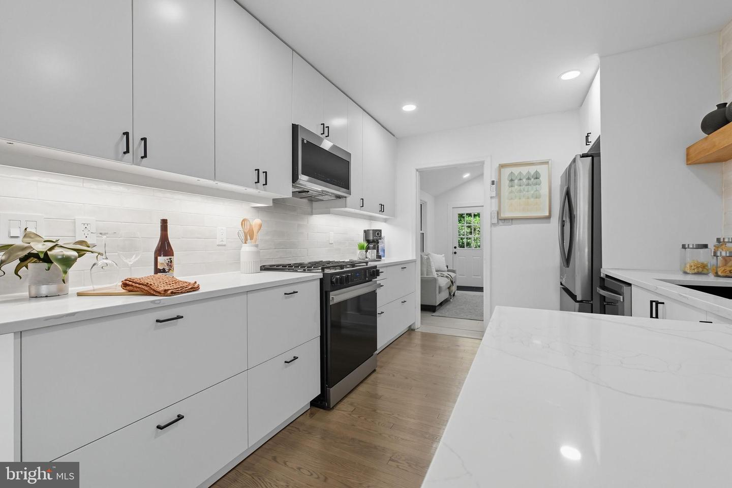 2539 GALLOWS RD, DUNN LORING, Virginia 22027, 5 Bedrooms Bedrooms, 8 Rooms Rooms,3 BathroomsBathrooms,Residential,For sale,2539 GALLOWS RD,VAFX2268848 MLS # VAFX2268848