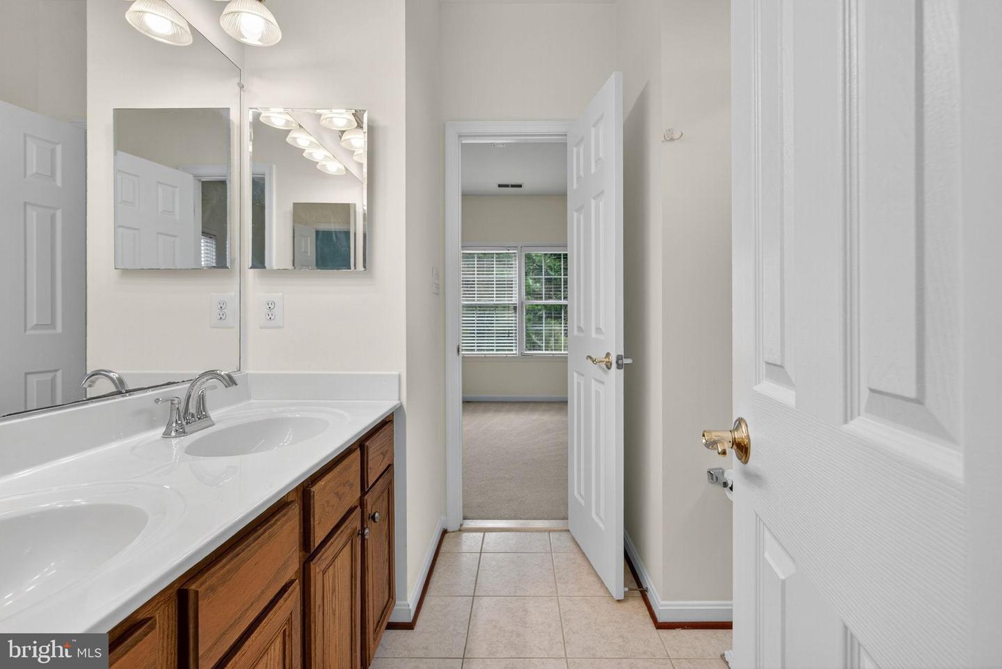 44021 RIVERPOINT DR, LEESBURG, Virginia 20176, 4 Bedrooms Bedrooms, 9 Rooms Rooms,4 BathroomsBathrooms,Residential,For sale,44021 RIVERPOINT DR,VALO2103640 MLS # VALO2103640 44021 RIVERPOINT DR, LEESBURG, Virginia 20176, 4 Bedrooms Bedrooms, 9 Rooms Rooms,4 BathroomsBathrooms,Residential,For sale,44021 RIVERPOINT DR,VALO2103640 MLS # VALO2103640