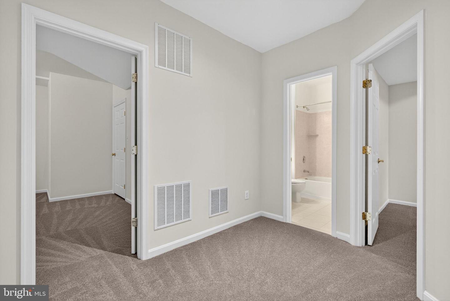 44021 RIVERPOINT DR, LEESBURG, Virginia 20176, 4 Bedrooms Bedrooms, 9 Rooms Rooms,4 BathroomsBathrooms,Residential,For sale,44021 RIVERPOINT DR,VALO2103640 MLS # VALO2103640 44021 RIVERPOINT DR, LEESBURG, Virginia 20176, 4 Bedrooms Bedrooms, 9 Rooms Rooms,4 BathroomsBathrooms,Residential,For sale,44021 RIVERPOINT DR,VALO2103640 MLS # VALO2103640
