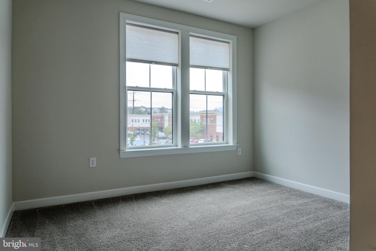 3925 FAIR RIDGE DR #304, FAIRFAX, Virginia 22033, 2 Bedrooms Bedrooms, ,2 BathroomsBathrooms,Residential,For sale,3925 FAIR RIDGE DR #304,VAFX2267770 MLS # VAFX2267770