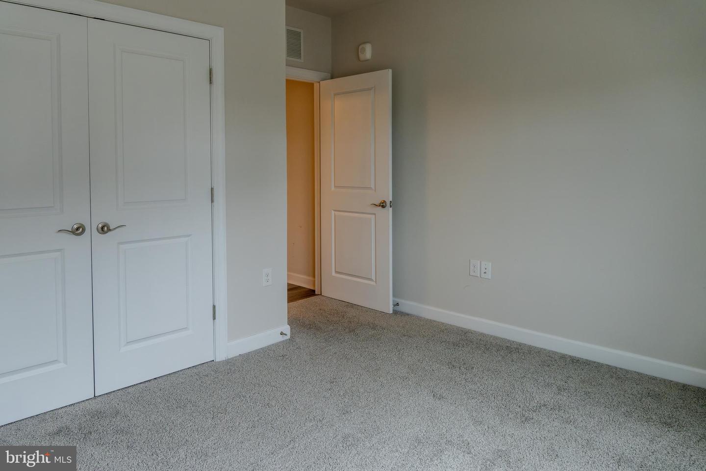 3925 FAIR RIDGE DR #304, FAIRFAX, Virginia 22033, 2 Bedrooms Bedrooms, ,2 BathroomsBathrooms,Residential,For sale,3925 FAIR RIDGE DR #304,VAFX2267770 MLS # VAFX2267770