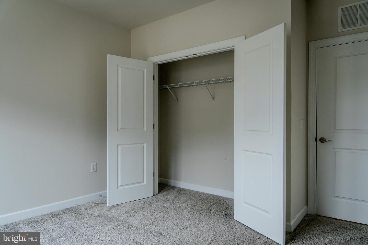 3925 FAIR RIDGE DR #304, FAIRFAX, Virginia 22033, 2 Bedrooms Bedrooms, ,2 BathroomsBathrooms,Residential,For sale,3925 FAIR RIDGE DR #304,VAFX2267770 MLS # VAFX2267770