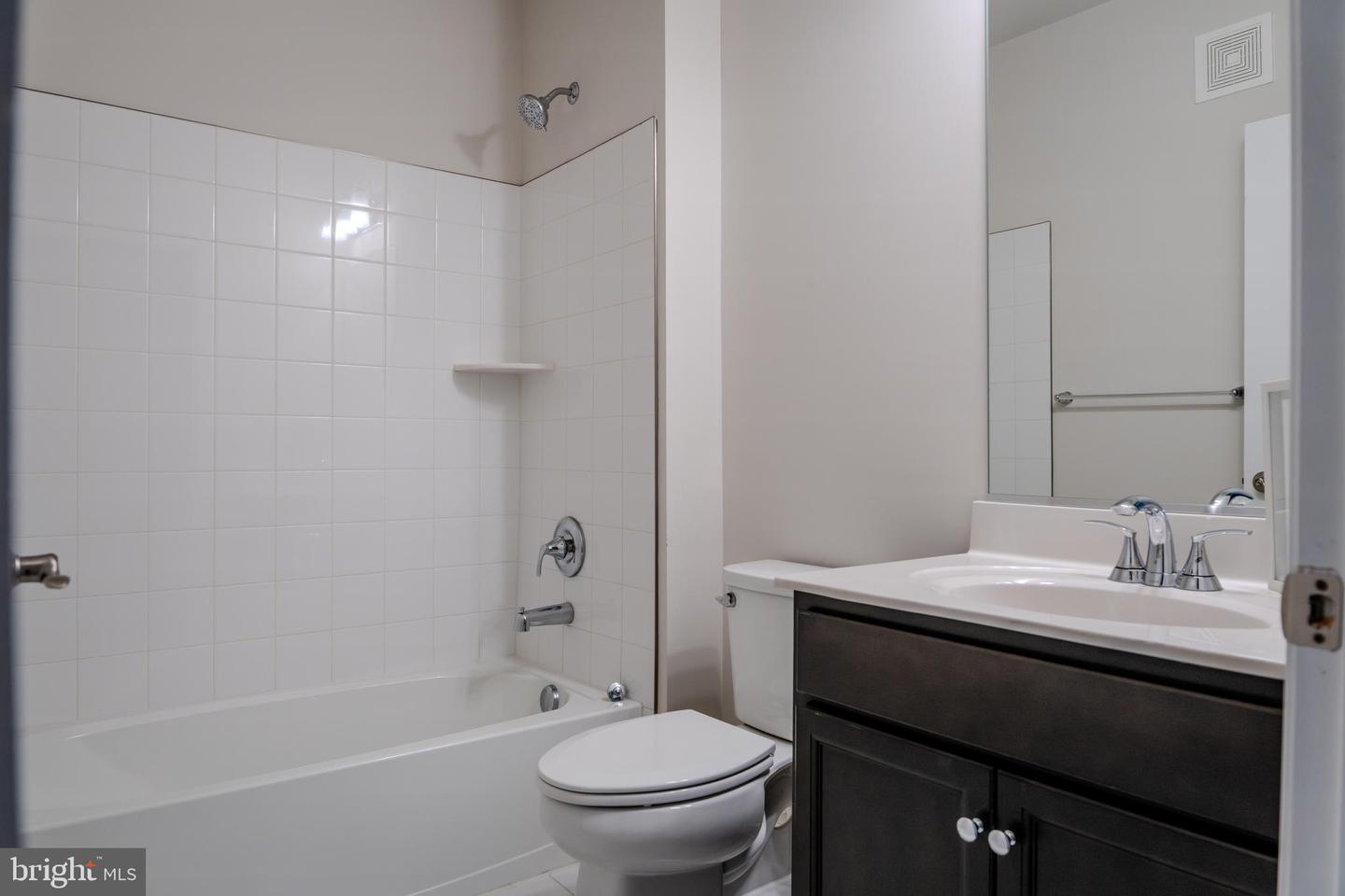 3925 FAIR RIDGE DR #304, FAIRFAX, Virginia 22033, 2 Bedrooms Bedrooms, ,2 BathroomsBathrooms,Residential,For sale,3925 FAIR RIDGE DR #304,VAFX2267770 MLS # VAFX2267770