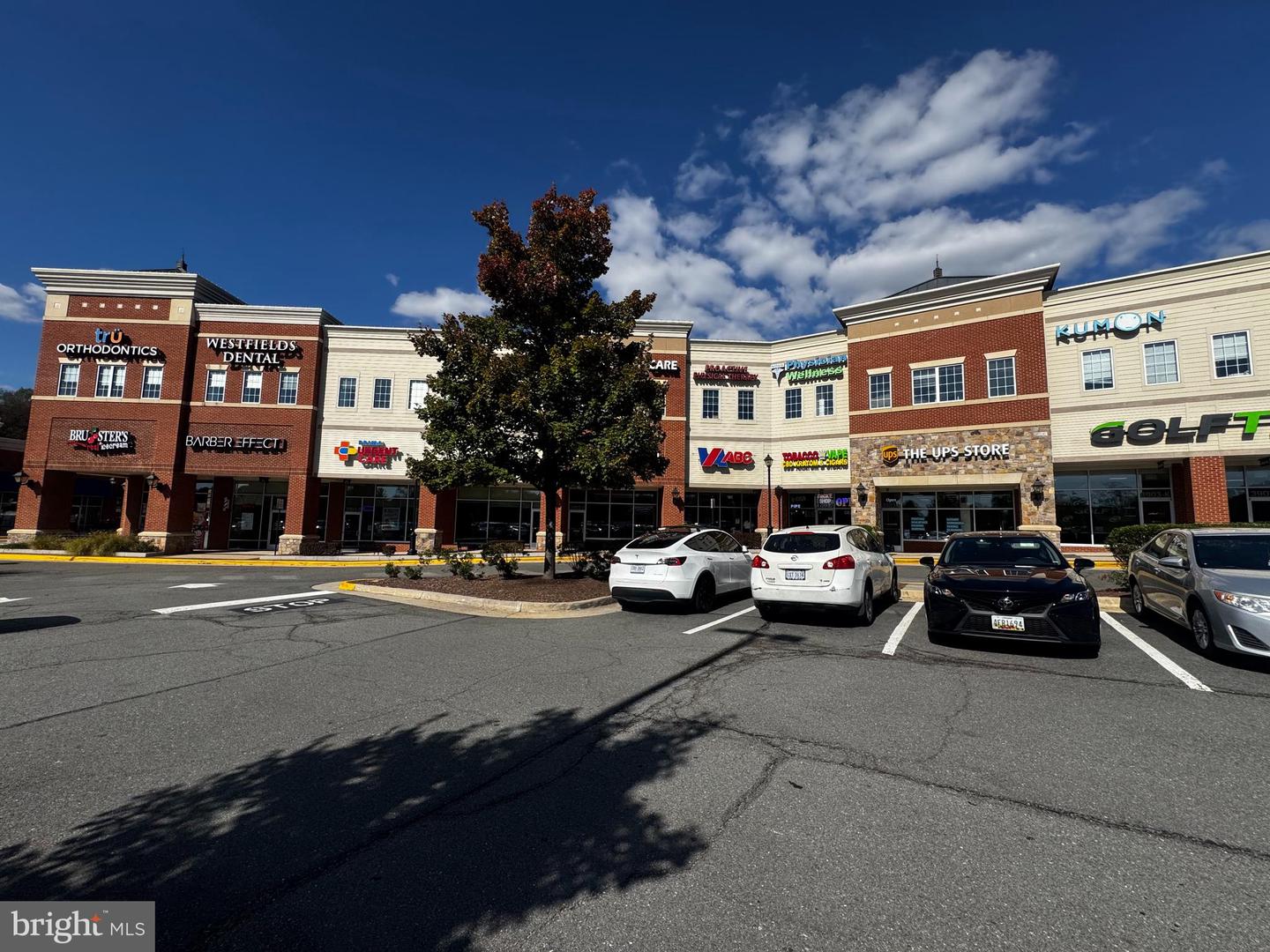 3925 FAIR RIDGE DR #304, FAIRFAX, Virginia 22033, 2 Bedrooms Bedrooms, ,2 BathroomsBathrooms,Residential,For sale,3925 FAIR RIDGE DR #304,VAFX2267770 MLS # VAFX2267770