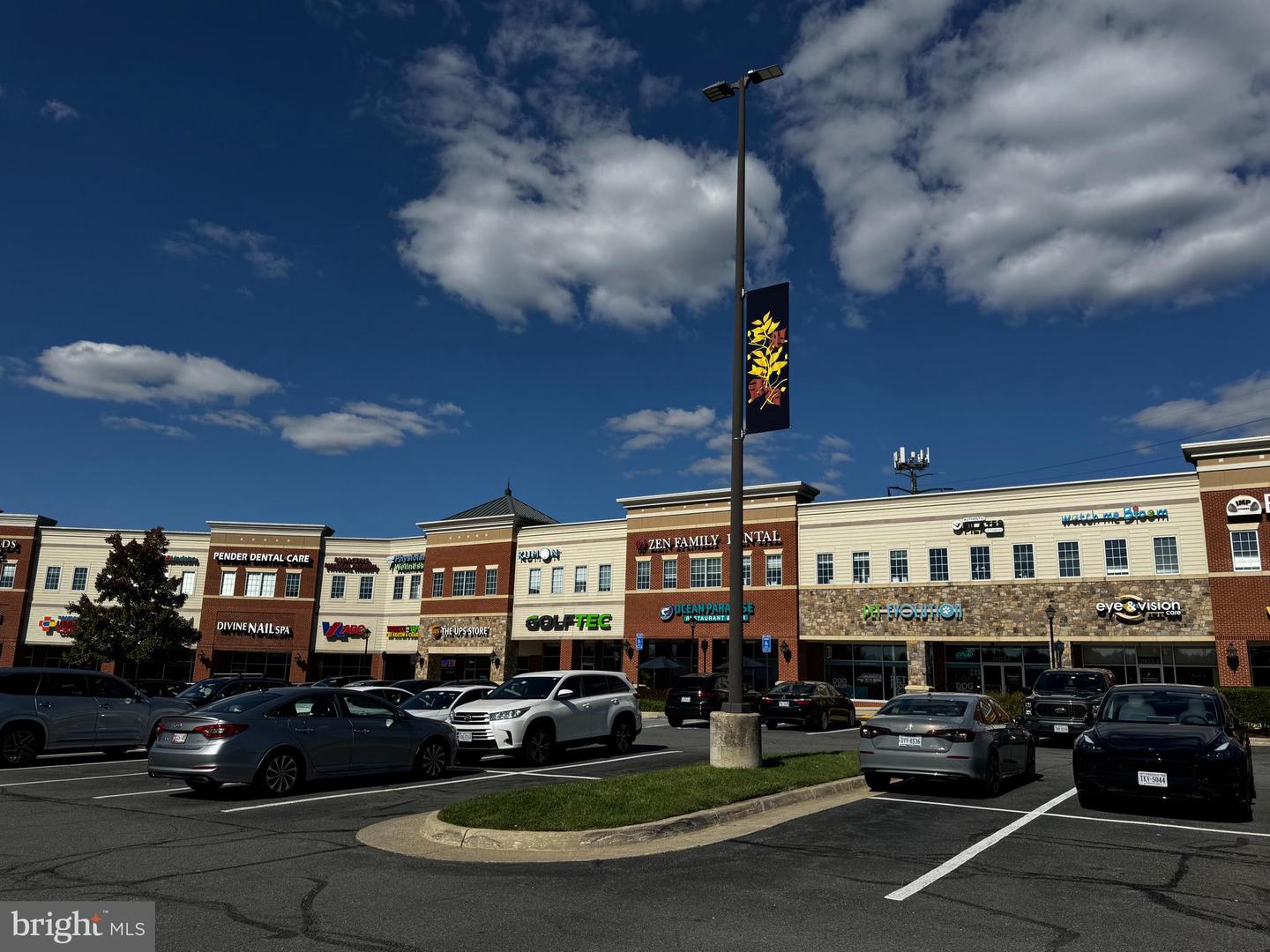 3925 FAIR RIDGE DR #304, FAIRFAX, Virginia 22033, 2 Bedrooms Bedrooms, ,2 BathroomsBathrooms,Residential,For sale,3925 FAIR RIDGE DR #304,VAFX2267770 MLS # VAFX2267770