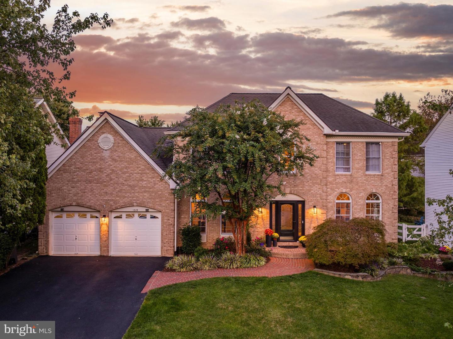 1319 GATESMEADOW WAY, RESTON, Virginia 20194, 4 Bedrooms Bedrooms, ,2 BathroomsBathrooms,Residential,For sale,1319 GATESMEADOW WAY,VAFX2268178 MLS # VAFX2268178