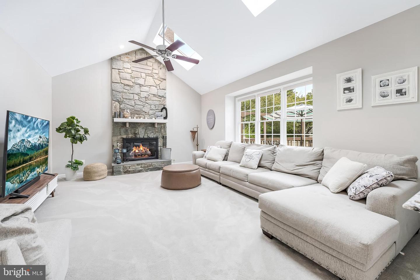 1319 GATESMEADOW WAY, RESTON, Virginia 20194, 4 Bedrooms Bedrooms, ,2 BathroomsBathrooms,Residential,For sale,1319 GATESMEADOW WAY,VAFX2268178 MLS # VAFX2268178