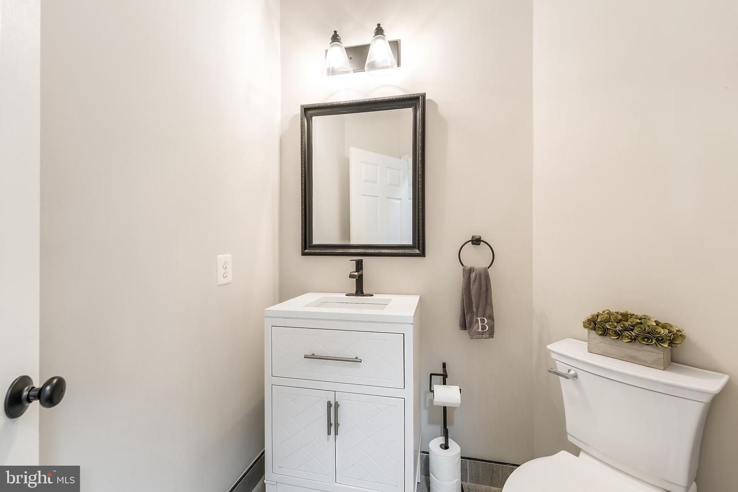 1319 GATESMEADOW WAY, RESTON, Virginia 20194, 4 Bedrooms Bedrooms, ,2 BathroomsBathrooms,Residential,For sale,1319 GATESMEADOW WAY,VAFX2268178 MLS # VAFX2268178