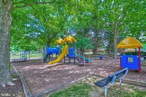1319 GATESMEADOW WAY, RESTON, Virginia 20194, 4 Bedrooms Bedrooms, ,2 BathroomsBathrooms,Residential,For sale,1319 GATESMEADOW WAY,VAFX2268178 MLS # VAFX2268178