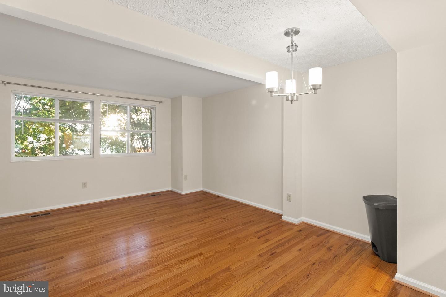 8560 KOLUDER CT, LORTON, Virginia 22079, 2 Bedrooms Bedrooms, ,2 BathroomsBathrooms,Residential,For sale,8560 KOLUDER CT,VAFX2268228 MLS # VAFX2268228