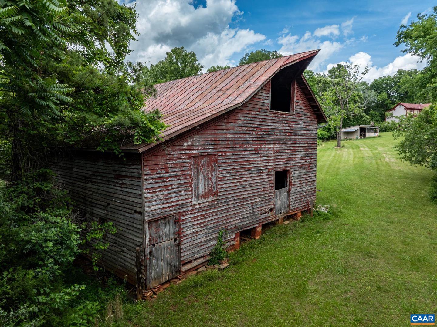 9290 OLD GREEN MOUNTAIN RD, ESMONT, Virginia 22937, 3 Bedrooms Bedrooms, ,2 BathroomsBathrooms,Residential,For sale,9290 OLD GREEN MOUNTAIN RD,669178 MLS # 669178