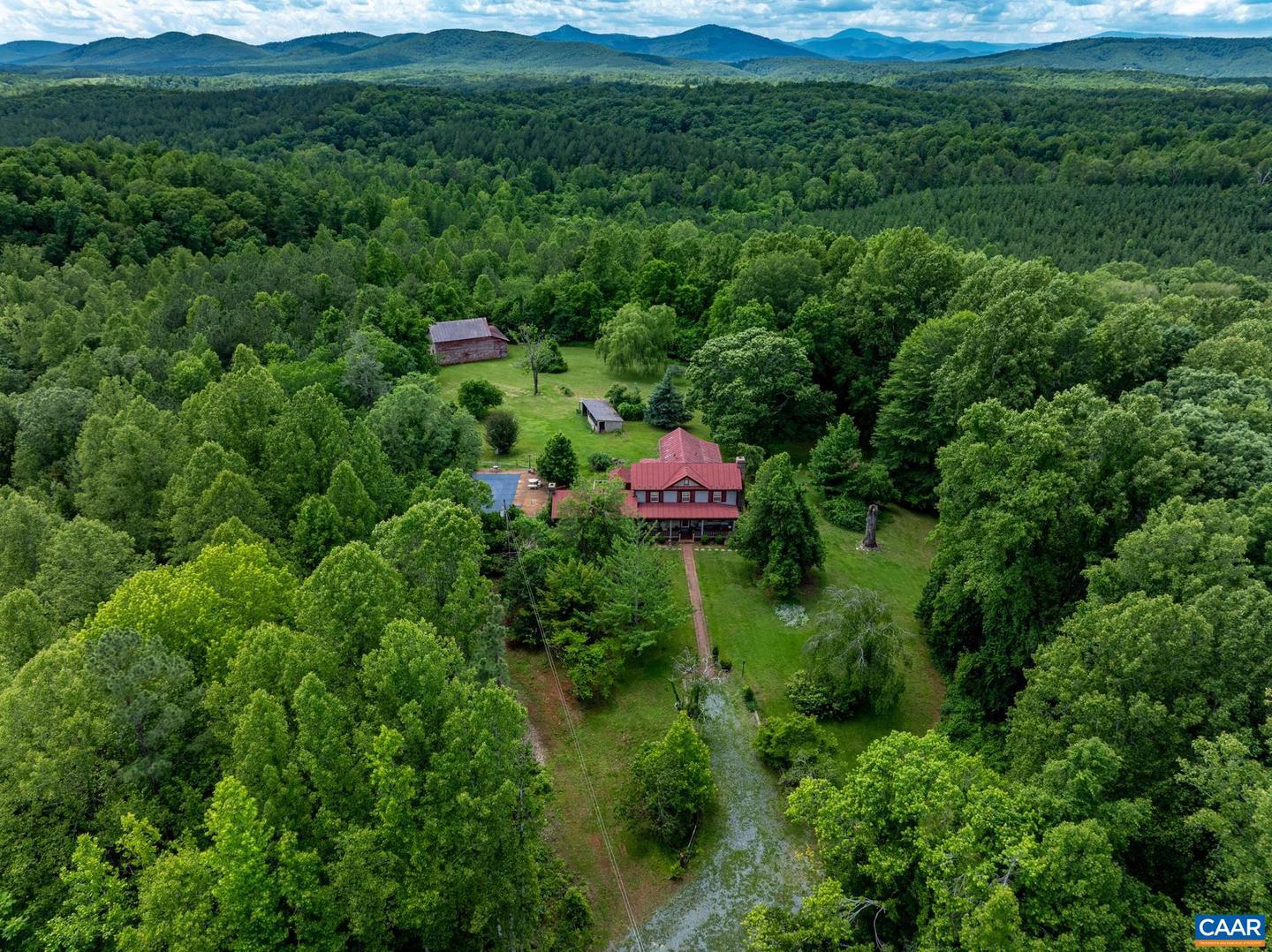 9290 OLD GREEN MOUNTAIN RD, ESMONT, Virginia 22937, 3 Bedrooms Bedrooms, ,2 BathroomsBathrooms,Residential,For sale,9290 OLD GREEN MOUNTAIN RD,669178 MLS # 669178