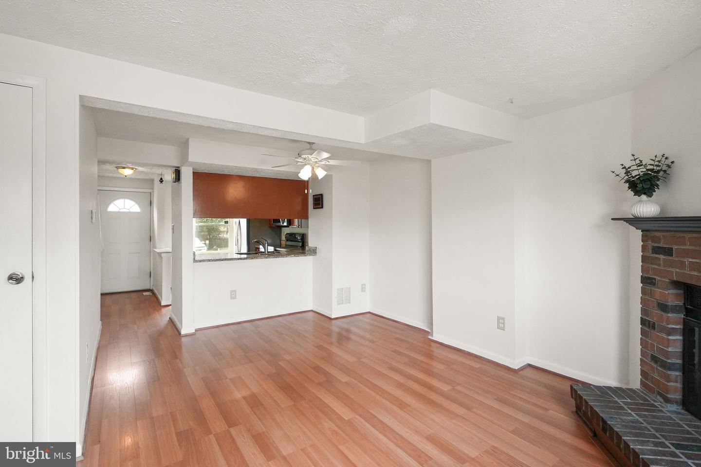 735 BRETHOUR CT #4, STERLING, Virginia 20164, 2 Bedrooms Bedrooms, ,2 BathroomsBathrooms,Residential,For sale,735 BRETHOUR CT #4,VALO2107224 MLS # VALO2107224