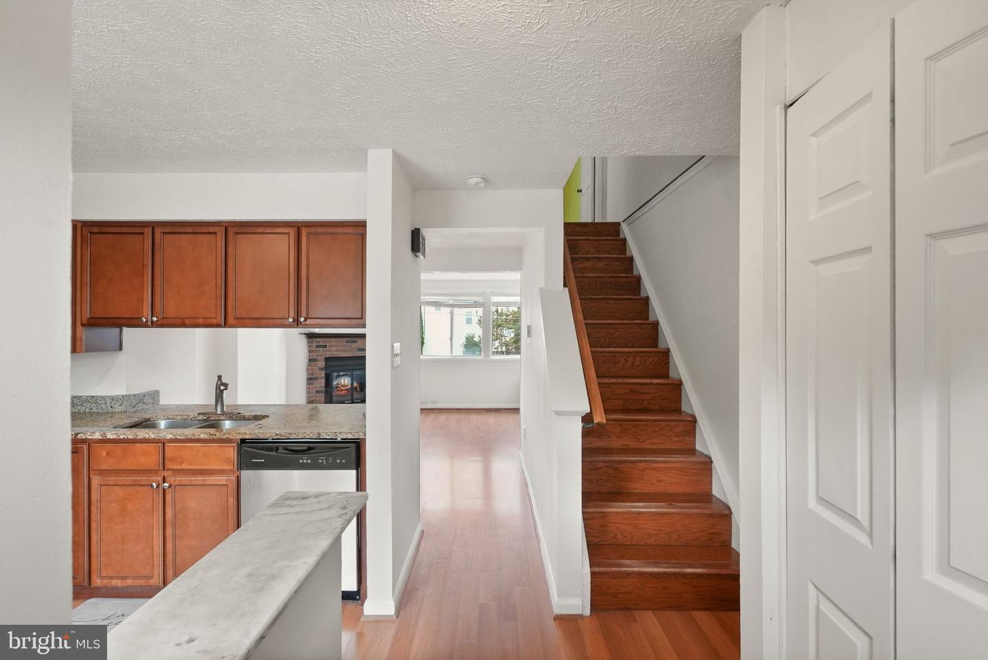 735 BRETHOUR CT #4, STERLING, Virginia 20164, 2 Bedrooms Bedrooms, ,2 BathroomsBathrooms,Residential,For sale,735 BRETHOUR CT #4,VALO2107224 MLS # VALO2107224