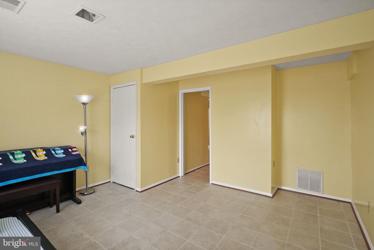 735 BRETHOUR CT #4, STERLING, Virginia 20164, 2 Bedrooms Bedrooms, ,2 BathroomsBathrooms,Residential,For sale,735 BRETHOUR CT #4,VALO2107224 MLS # VALO2107224
