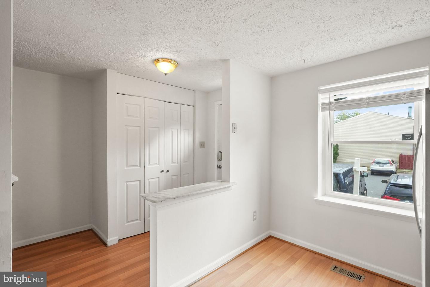 735 BRETHOUR CT #4, STERLING, Virginia 20164, 2 Bedrooms Bedrooms, ,2 BathroomsBathrooms,Residential,For sale,735 BRETHOUR CT #4,VALO2107224 MLS # VALO2107224