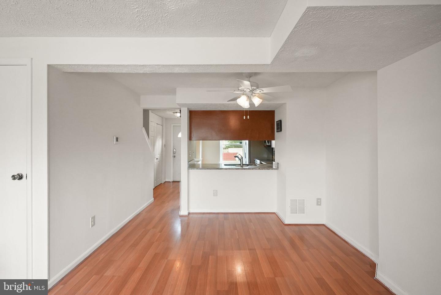 735 BRETHOUR CT #4, STERLING, Virginia 20164, 2 Bedrooms Bedrooms, ,2 BathroomsBathrooms,Residential,For sale,735 BRETHOUR CT #4,VALO2107224 MLS # VALO2107224