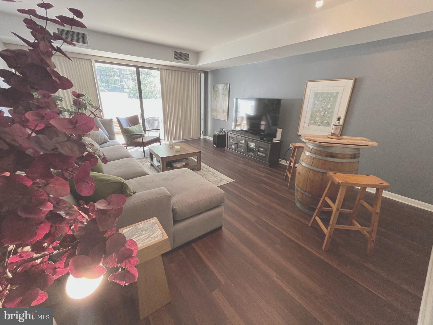 1530 KEY BLVD #205, ARLINGTON, Virginia 22209, 1 Bedroom Bedrooms, ,1 BathroomBathrooms,Residential,For sale,1530 KEY BLVD #205,VAAR2064070 MLS # VAAR2064070