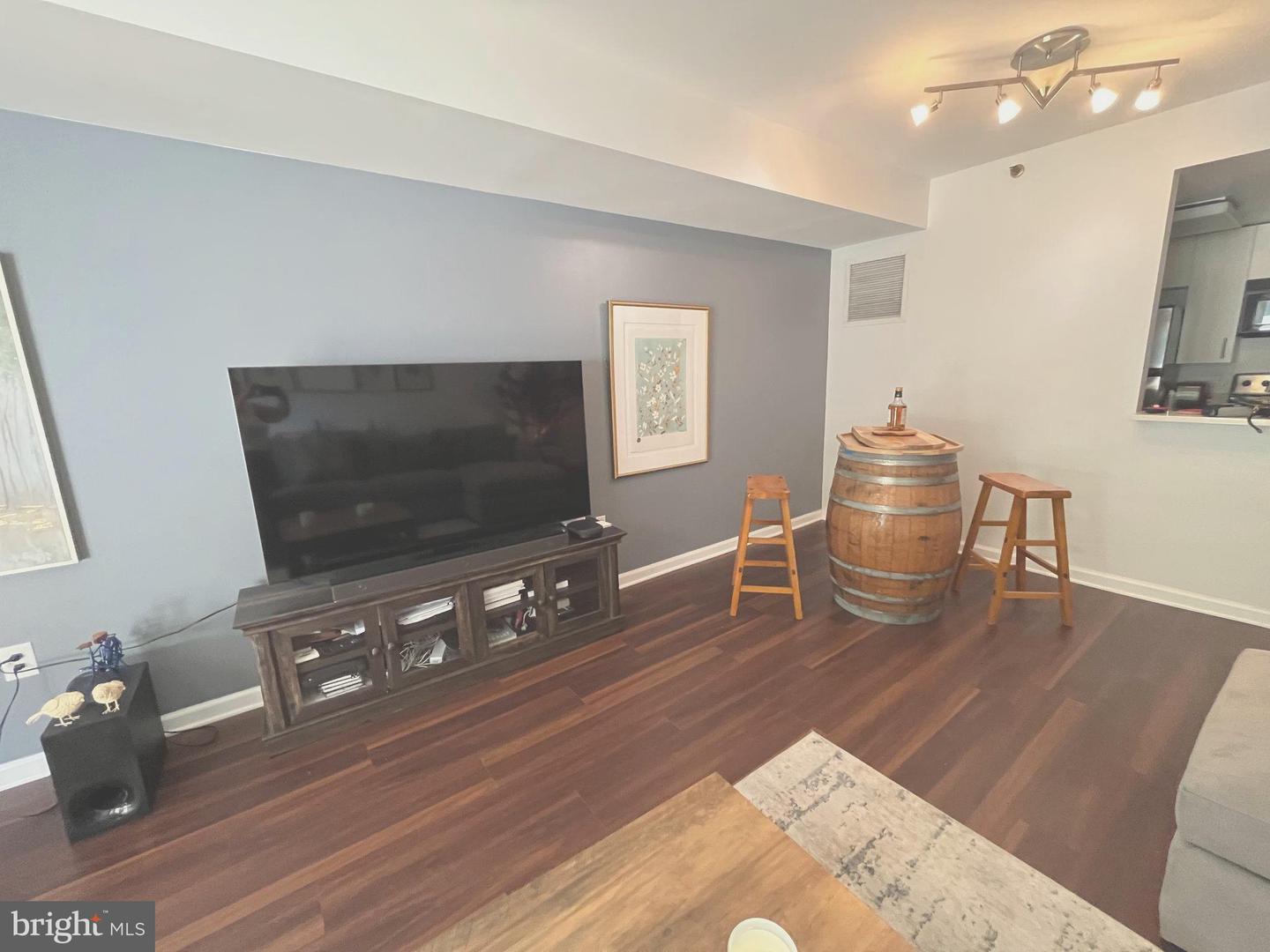 1530 KEY BLVD #205, ARLINGTON, Virginia 22209, 1 Bedroom Bedrooms, ,1 BathroomBathrooms,Residential,For sale,1530 KEY BLVD #205,VAAR2064070 MLS # VAAR2064070