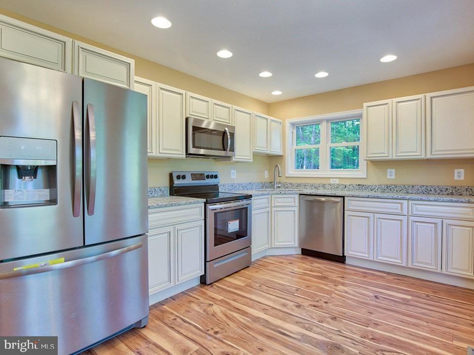 19 PIPPIN CT, LINDEN, Virginia 22642, 4 Bedrooms Bedrooms, ,3 BathroomsBathrooms,Residential,For sale,19 PIPPIN CT,VAWR2012396 MLS # VAWR2012396