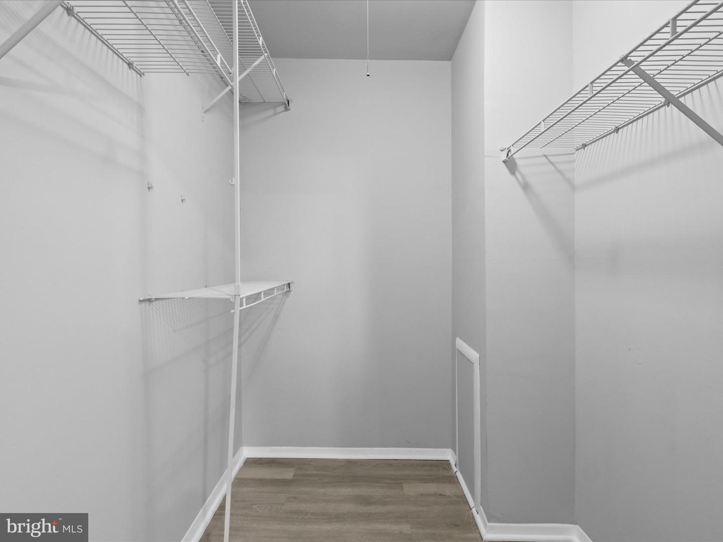 501 N ARMISTEAD ST N #302, ALEXANDRIA, Virginia 22312, 1 Bedroom Bedrooms, 3 Rooms Rooms,1 BathroomBathrooms,Residential,For sale,501 N ARMISTEAD ST N #302,VAAX2050088 MLS # VAAX2050088