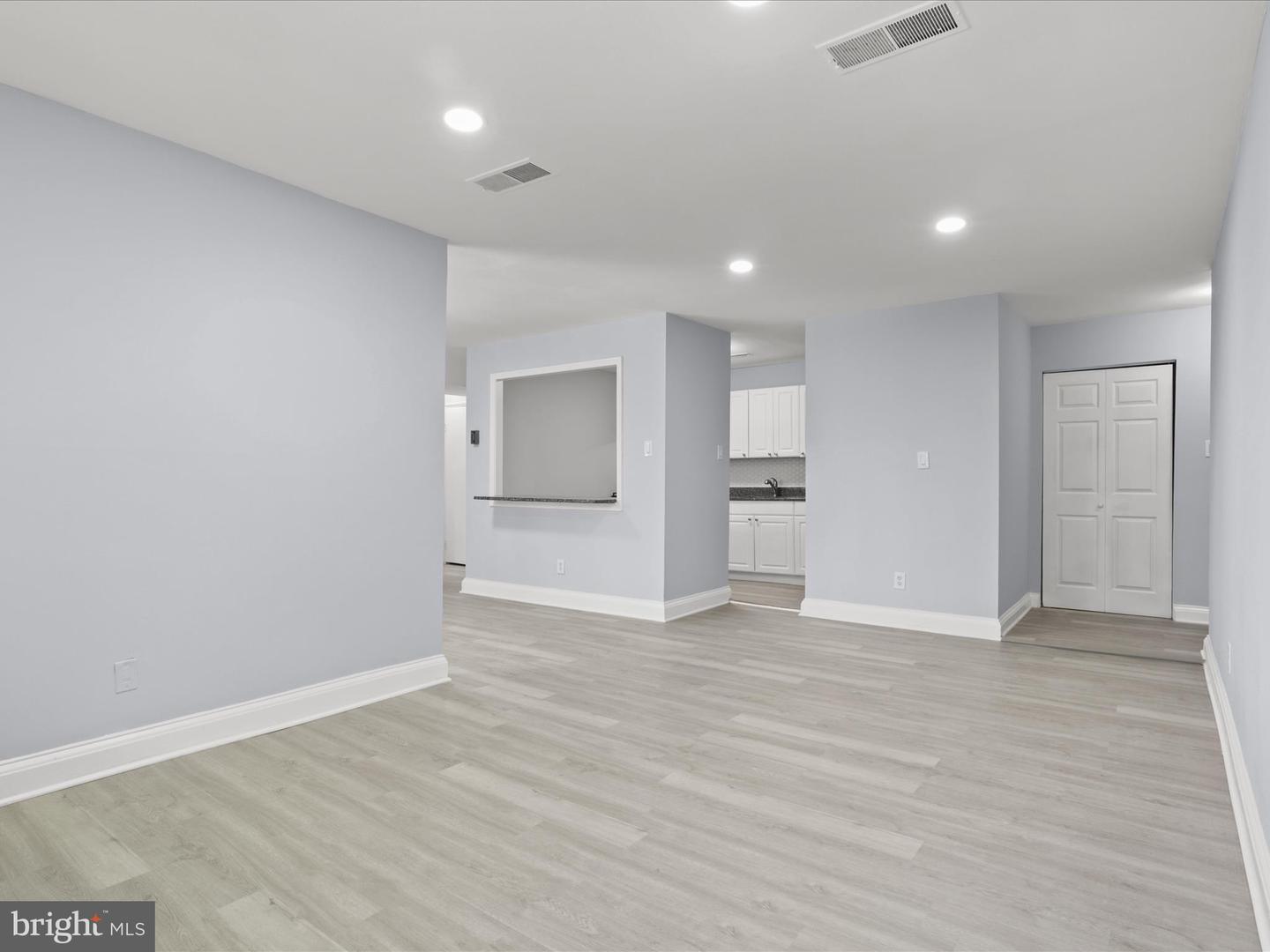 501 N ARMISTEAD ST N #302, ALEXANDRIA, Virginia 22312, 1 Bedroom Bedrooms, 3 Rooms Rooms,1 BathroomBathrooms,Residential,For sale,501 N ARMISTEAD ST N #302,VAAX2050088 MLS # VAAX2050088