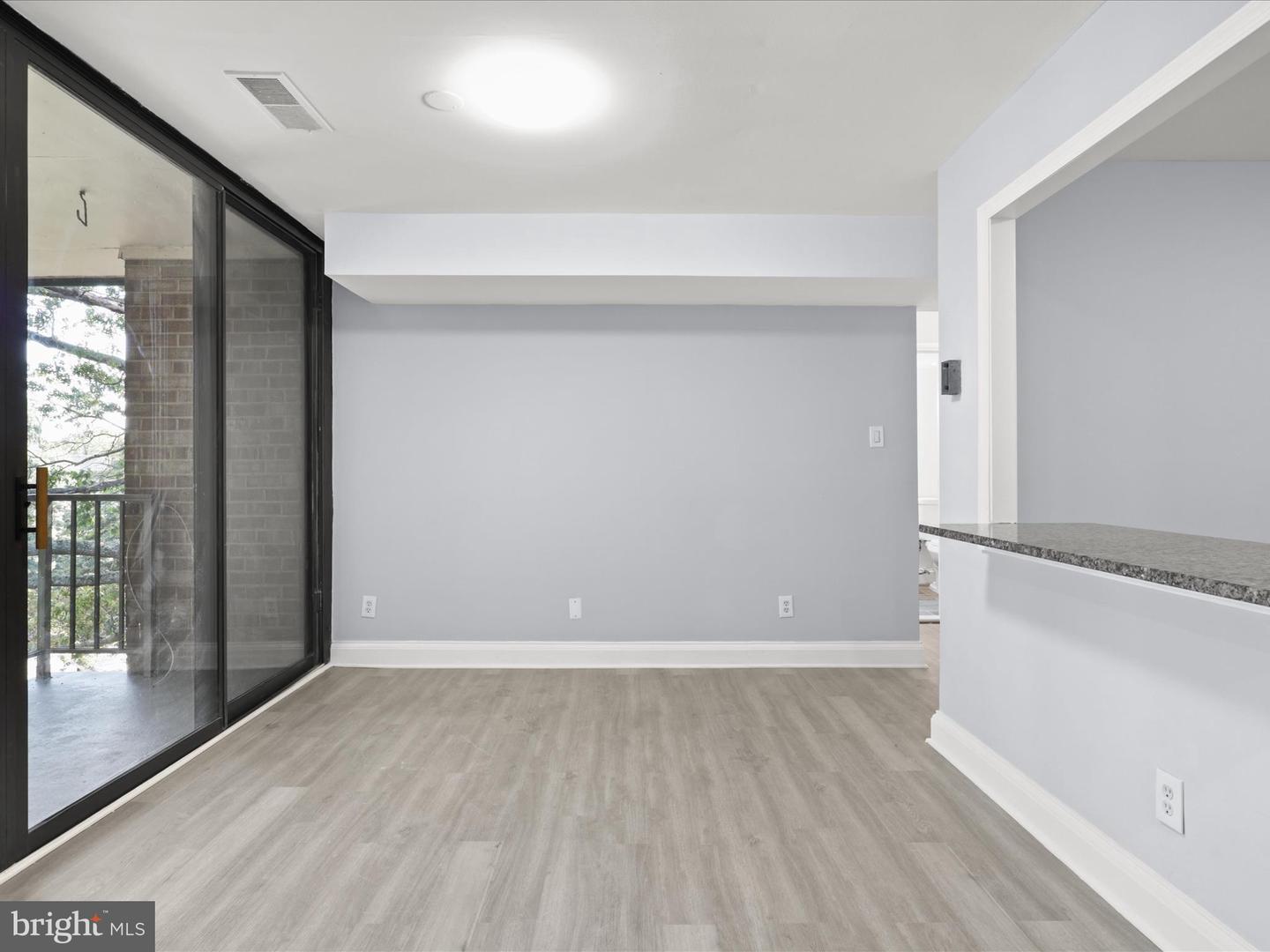 501 N ARMISTEAD ST N #302, ALEXANDRIA, Virginia 22312, 1 Bedroom Bedrooms, 3 Rooms Rooms,1 BathroomBathrooms,Residential,For sale,501 N ARMISTEAD ST N #302,VAAX2050088 MLS # VAAX2050088