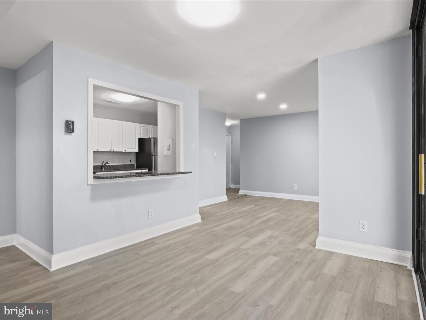 501 N ARMISTEAD ST N #302, ALEXANDRIA, Virginia 22312, 1 Bedroom Bedrooms, 3 Rooms Rooms,1 BathroomBathrooms,Residential,For sale,501 N ARMISTEAD ST N #302,VAAX2050088 MLS # VAAX2050088