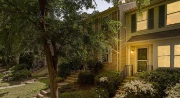 5680 WHITE DOVE LN, CLIFTON, Virginia 20124, 2 Bedrooms Bedrooms, ,3 BathroomsBathrooms,Residential,For sale,5680 WHITE DOVE LN,VAFX2268882 MLS # VAFX2268882