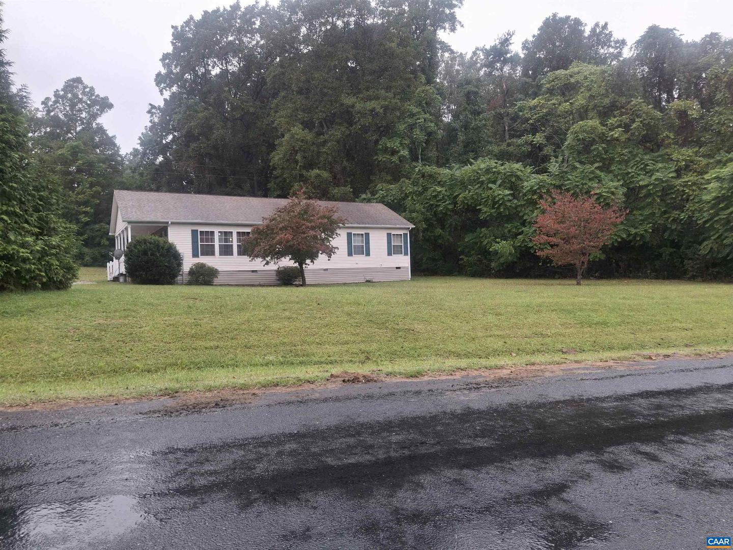 220 CAMDEN ST, DILLWYN, Virginia 23936, 3 Bedrooms Bedrooms, ,2 BathroomsBathrooms,Residential,For sale,220 CAMDEN ST,669274 MLS # 669274