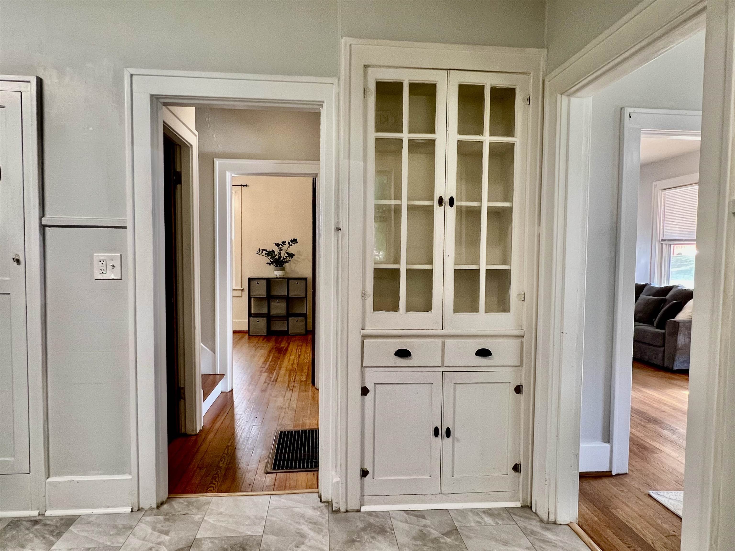 511 BOWLING ST, STAUNTON, Virginia 24401, 3 Bedrooms Bedrooms, ,1 BathroomBathrooms,Residential,511 BOWLING ST,669276 MLS # 669276