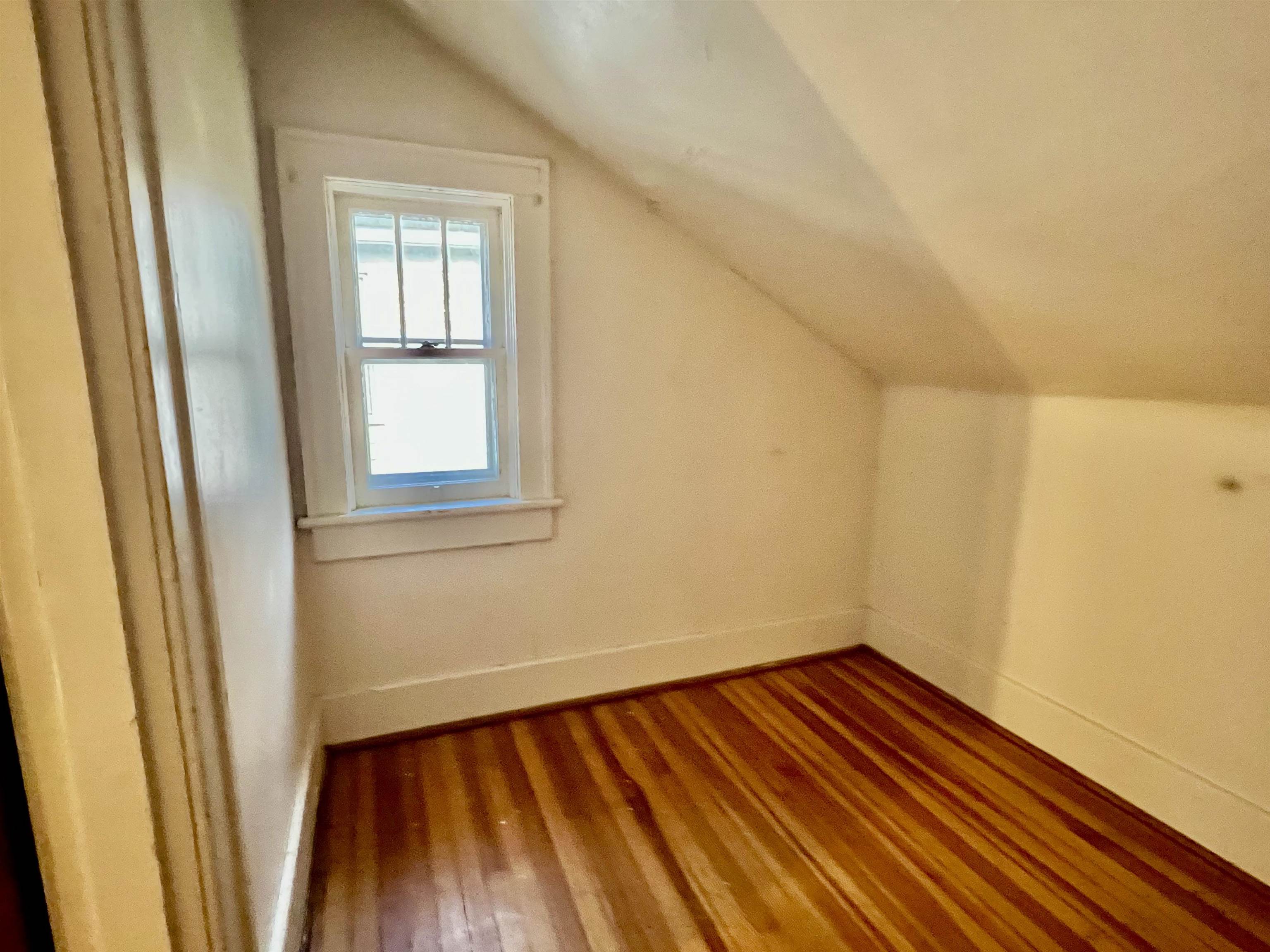 511 BOWLING ST, STAUNTON, Virginia 24401, 3 Bedrooms Bedrooms, ,1 BathroomBathrooms,Residential,511 BOWLING ST,669276 MLS # 669276