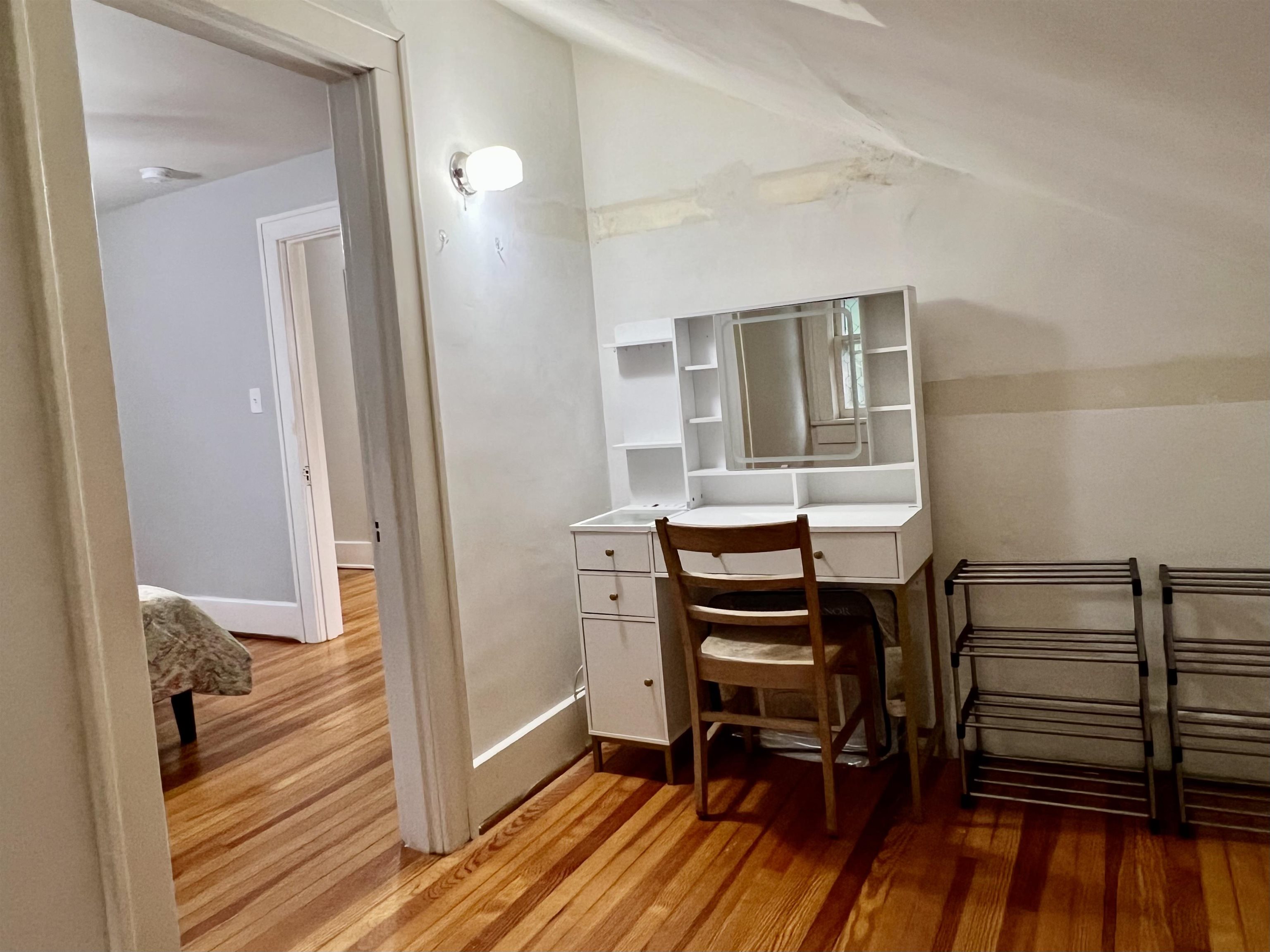 511 BOWLING ST, STAUNTON, Virginia 24401, 3 Bedrooms Bedrooms, ,1 BathroomBathrooms,Residential,511 BOWLING ST,669276 MLS # 669276