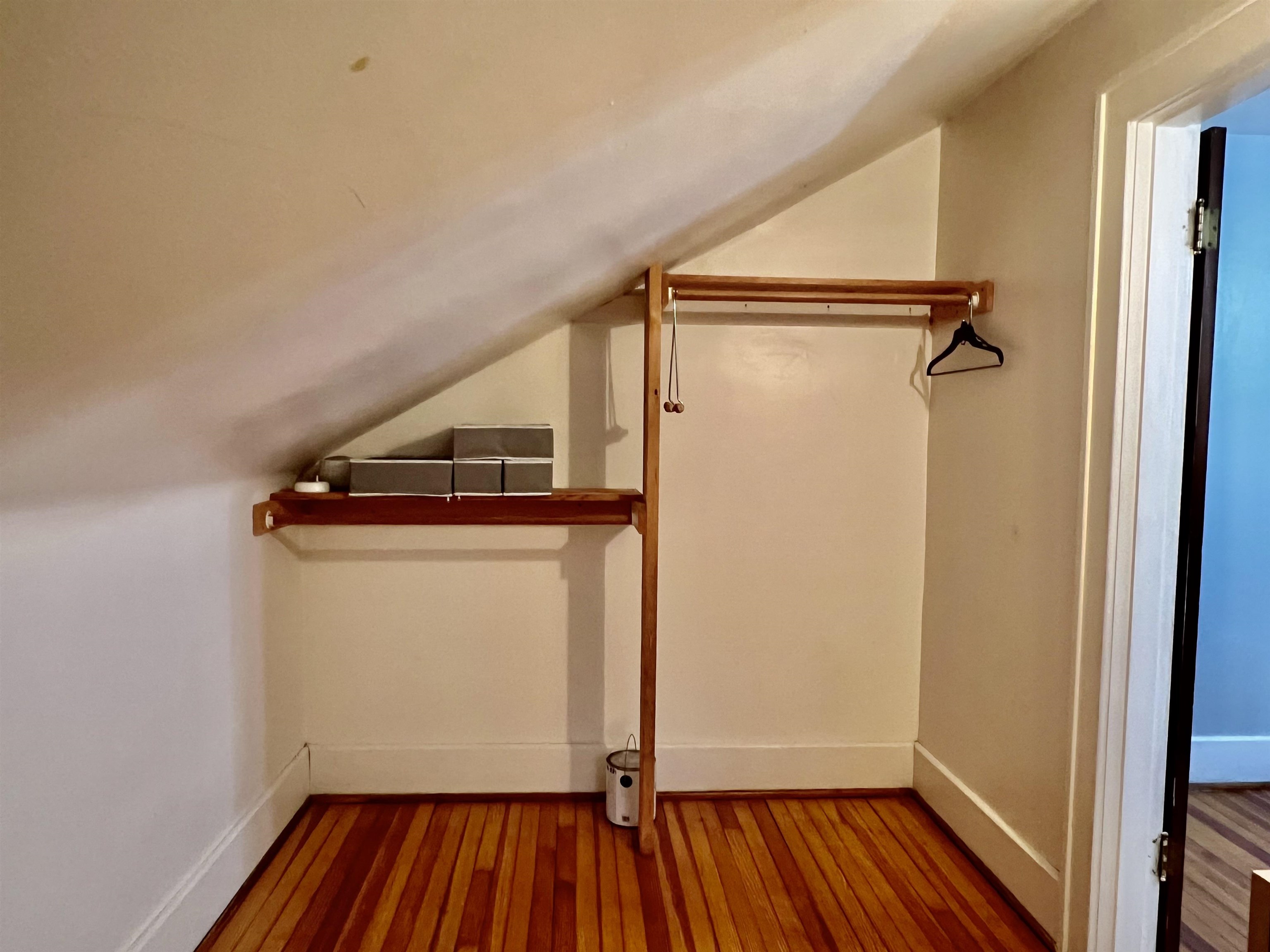 511 BOWLING ST, STAUNTON, Virginia 24401, 3 Bedrooms Bedrooms, ,1 BathroomBathrooms,Residential,511 BOWLING ST,669276 MLS # 669276