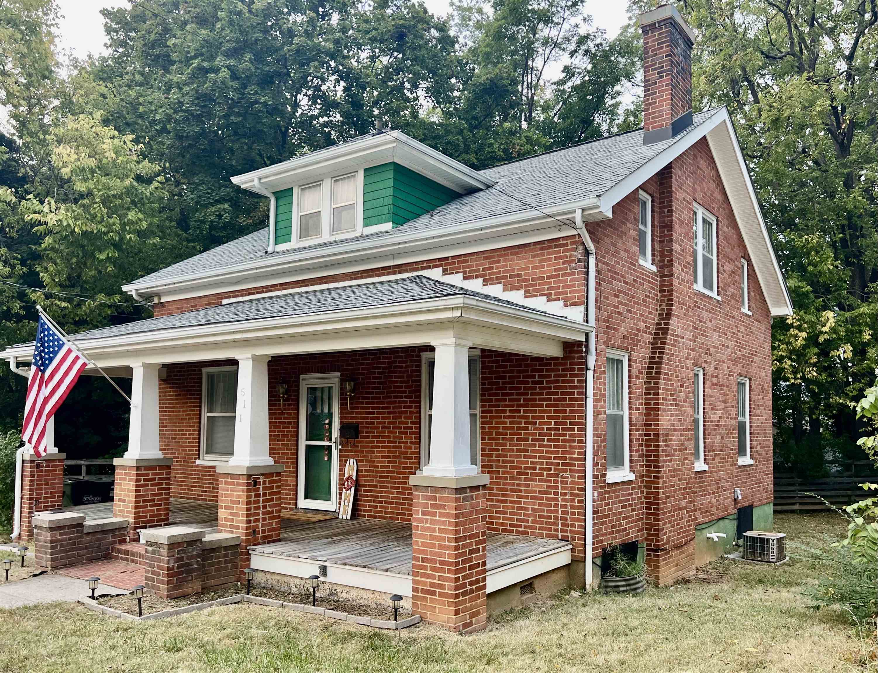 511 BOWLING ST, STAUNTON, Virginia 24401, 3 Bedrooms Bedrooms, ,1 BathroomBathrooms,Residential,511 BOWLING ST,669276 MLS # 669276