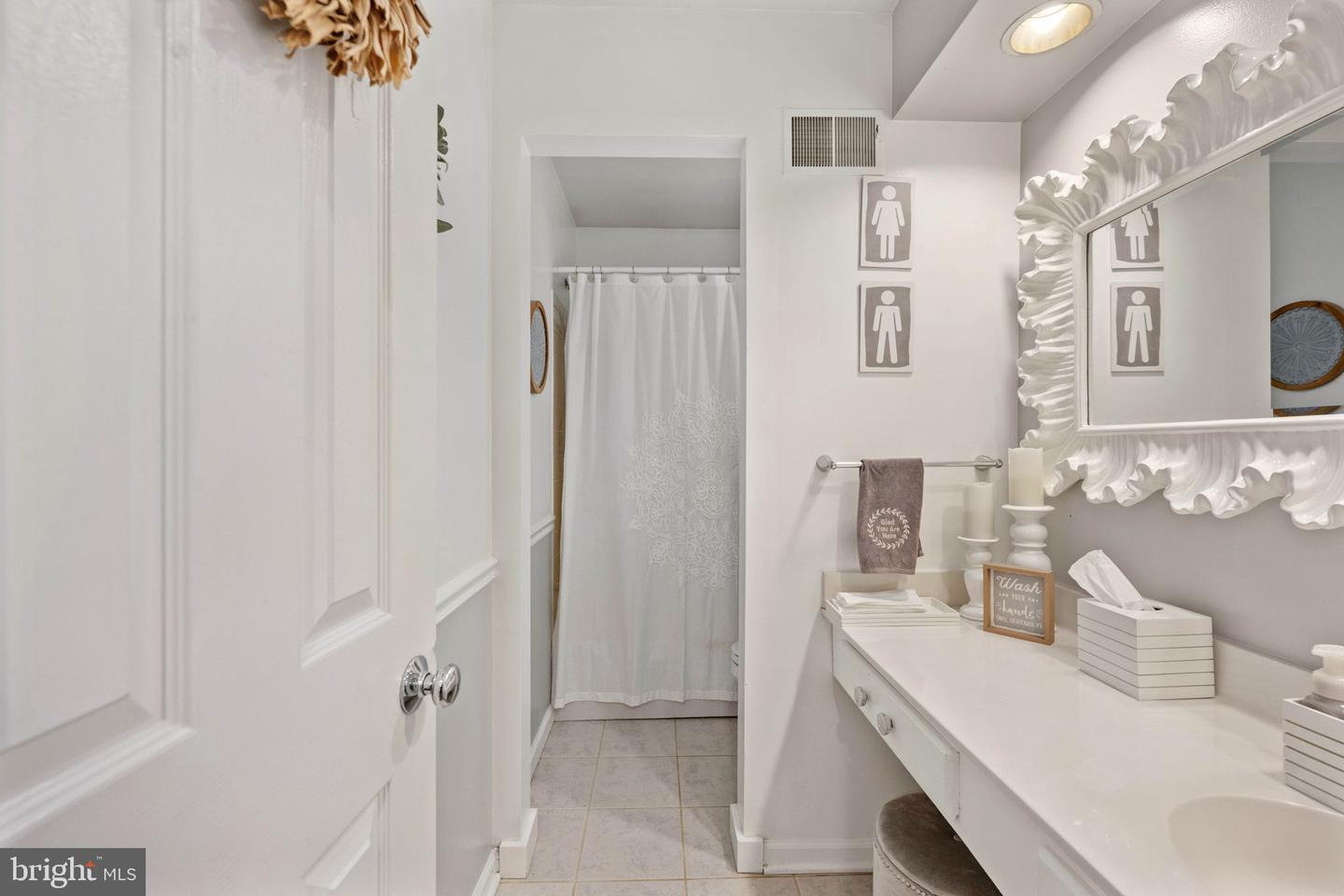 12865 MILL HOUSE CT, WOODBRIDGE, Virginia 22192, 3 Bedrooms Bedrooms, ,3 BathroomsBathrooms,Residential,For sale,12865 MILL HOUSE CT,VAPW2104170 MLS # VAPW2104170